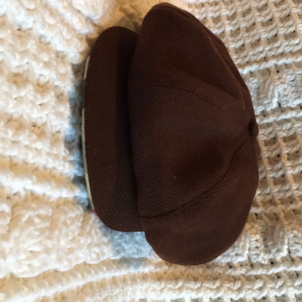 Burberry brown hat